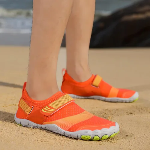 Vista 8 de GZTGZMWG Water Shoes for Men Women Quick-Dry Barefoot Aqua Sock Outdoor Athletic Sport Shoes