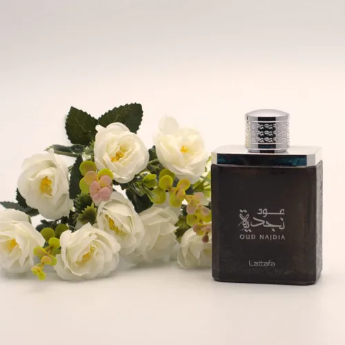 Vista 6 de Lattafa Perfumes Oud Najdia para Eau de Parfum en espray unisex, 3.4 onzas