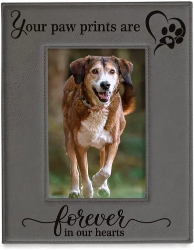 Vista 10 de KATE POSH - Your Paw Prints are Forever in our Hearts. Marco de fotos de cuero grabado. Regalo conmemorativo para mascotas, pérdida de perro y gato
