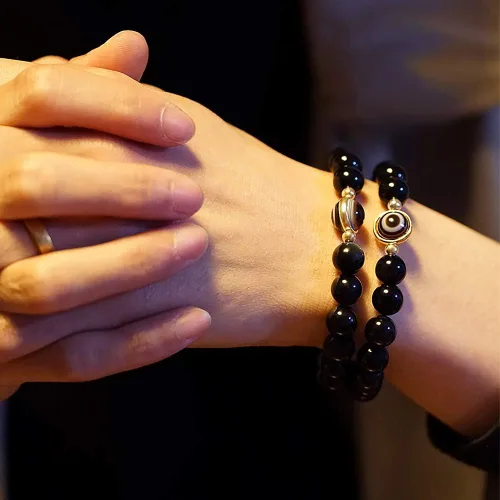 Vista 3 de L&C Feng Shui - Pulsera de riqueza de obsidiana negra 0.315in 0.394in para mujeres y hombres, pulsera de cuentas elástica de cristal de obsidiana