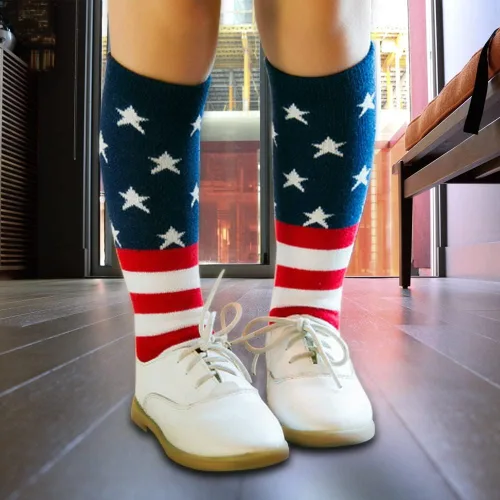 Vista 3 de Calcetines con la bandera de Estados Unidos para niños, calcetines de estrella hasta la rodilla para niños y niñas