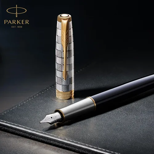 Vista 6 de PARKER Sonnet - Bolígrafo de metal de alta calidad y acabado negro brillante con borde dorado, punta media con recarga de tinta negra, caja de regalo