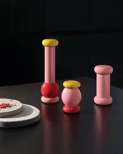 Vista 3 de Alessi MP0210 Molinillo de sal, pimienta y especias en madera de haya, colección de 100 valores rosa