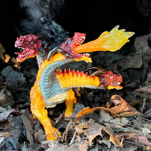 Vista 4 de Safari Ltd. Figura de dragón de fuego – Figura detallada de modelo de 8.5 pulgadas de color vibrante, juguete educativo de fantasía para niños