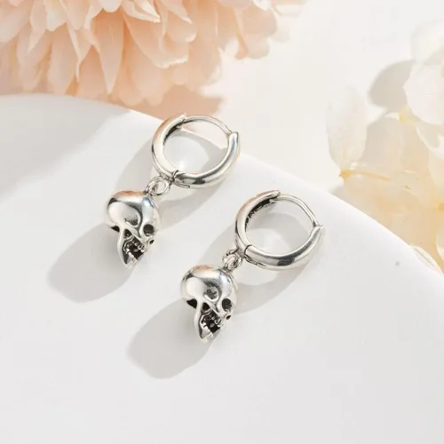 Vista 6 de Blingsoul Pendientes de calavera de terror Mare Night - Antes de Navidad Skellington Crystal Pave Jewelry