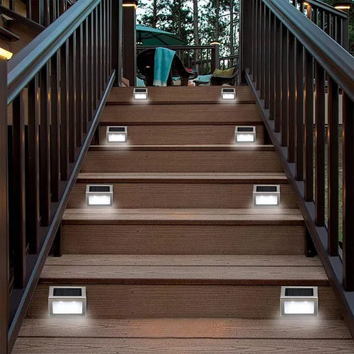 Vista 2 de Paquete de 6 luces solares para escalera, jardín, caminos. Luces LED de acero inoxidable para exterior. Solar Powered LED Stair Light, Waterproof