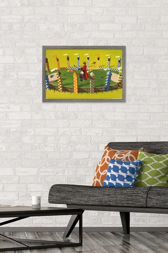 Vista 2 de Trends International The Wizarding World: Harry Potter - Póster de pared de Harry Quidditch, 14.72 x 22.37 pulgadas, versión enmarcada de madera