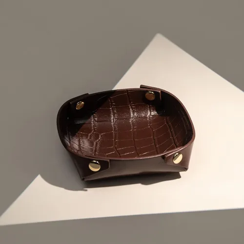Vista 5 de OLETHA Plato estético pequeño para joyas, pequeño soporte plegable para anillos, color marrón
