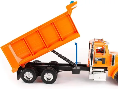 Vista 3 de ERTL 1/16 Big Farm Peterbilt Modelo 367 con quitanieves 47185