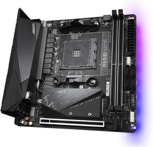 Vista 3 de GIGABYTE Placa base B550I AORUS PRO AX AMD AM4 ITX, soporta Ryzen 5000/4000/3000 Series, DDR4, 6+2 Power Phase, 2X M.2, PCIe 4.0, USB-C, WiFi 6, LAN