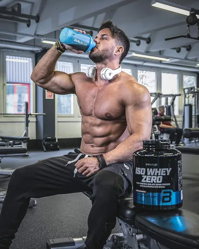 Vista 5 de Iso Whey Zero - 5.0 lbs - Fresa - Biotech por BiotechUSA