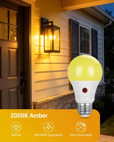 Vista 4 de DEWENWILS Bombilla LED A19 para exteriores del anochecer al amanecer, bombillas amarillas para exteriores, brillo ámbar de 2000 K, equivalente a 9 W
