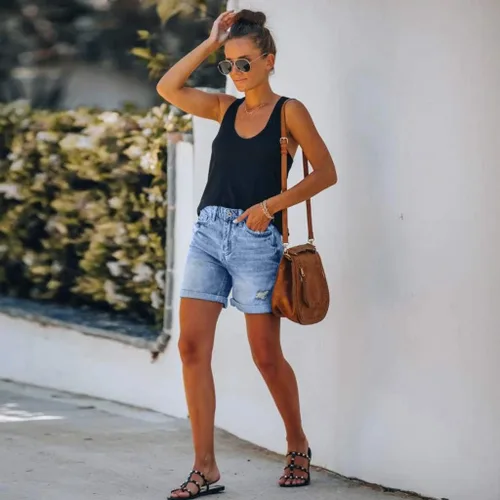 Vista 4 de Gecau Pantalones cortos de mezclilla casuales para mujer, pantalones cortos de mezclilla rotos a la moda, pantalones ajustados con bolsillo