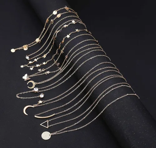 Vista 7 de Honsny 20 collares de gargantilla en capas para mujer colgante de barra de monedas de oro y plata collar multicapa lindo collar de perlas de luna
