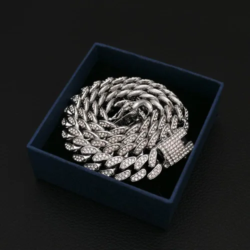 Vista 4 de ICEDATA Cadena de eslabones cubanos Hip Hop de 0512in de ancho AAA con diamantes de imitación de aleación de zinc para hombre Zinc cristal