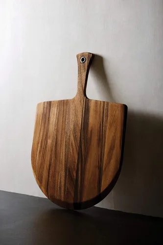 Vista 15 de Tabla Gourmet de madera de acacia de piel para pizza, Pala para pizza