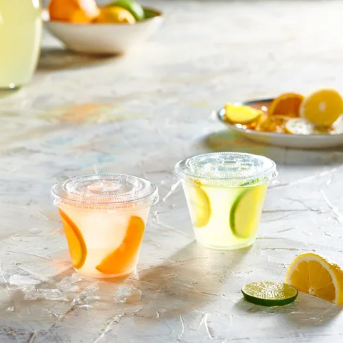 Vista 5 de GUSTO Vasos de plástico transparente con tapas planas [9 onzas – 100 unidades] – Tazas desechables para café helado con tapas – Vasos fríos