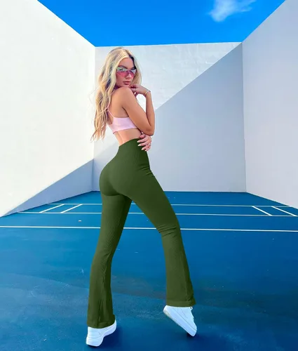 Vista 6 de OQQ - Pantalones deportivos de yoga de 2 piezas para mujer, tela acanalada, sin costuras, de cintura alta, leggings acampanados