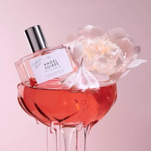 Vista 5 de Le Monde Gourmand Angel Soirée Eau de Parfum - 1 fl oz (30 ml) - Notas de perfume de lichia, malvavisco rosa, leche de rosa
