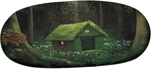 Vista 3 de Mantel ajustable ovalado de poliéster elástico de fantasía, diseño de casa del bosque en musgo, diseño de bosque encantado, se adapta a mesas
