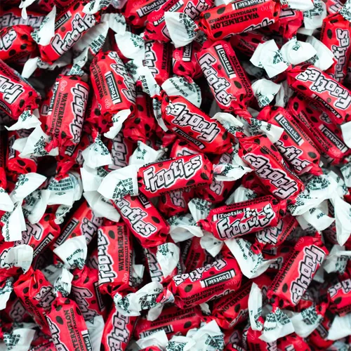 Vista 2 de Caramelos masticables Frooties de Tootsie Roll, sabor a sandía - 360 unidades, bolsa de 38.8 onzas