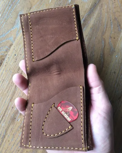 Vista 3 de AXE HEAVEN GW-010 Cartera de guitarra eléctrica hecha a mano de cuero