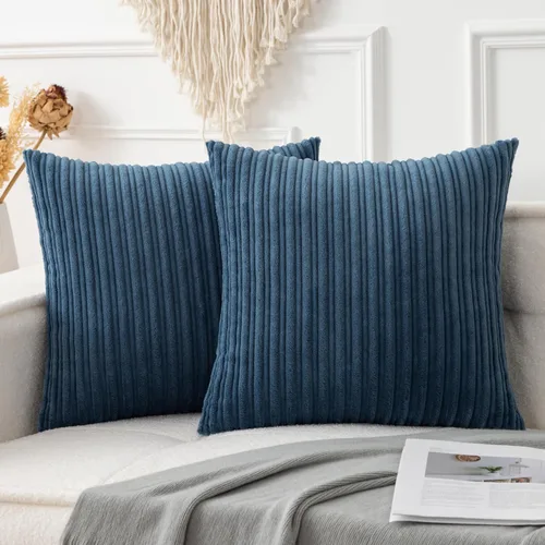 Vista 30 de UGASA - Fundas de almohada decorativas de terciopelo suave y sólidas de Navidad para sala de estar/sofá, 16 x 16 pulgadas, 2 unidades, color burdeos