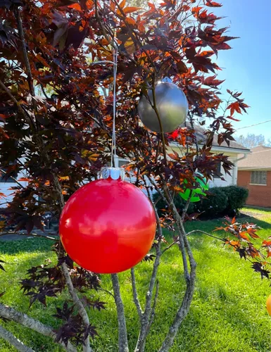 Vista 3 de Adornos inflables de Navidad, (9 pulgadas, 10 unidades), bolas de Navidad inflables grandes, bolas de decoración de Navidad para interiores