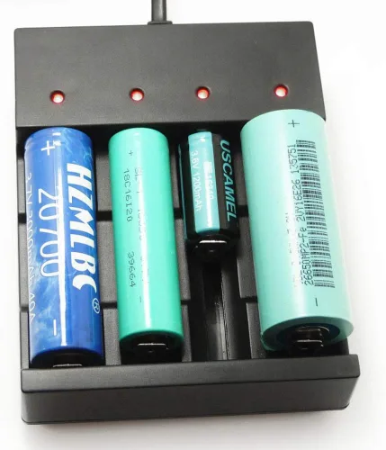 Vista 7 de ZYAMY Cargador de batería inteligente USB de 4 ranuras 5V para baterías recargables 3.7V Li-ion 10440, 14500, 16340, 16650, 14650, 13350, 18500