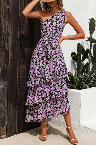 Vista 7 de PRETTYGARDEN Vestido de verano floral para mujer, casual, de un hombro, escalonado, con volantes, a media pierna, vestido bohemio para la playa
