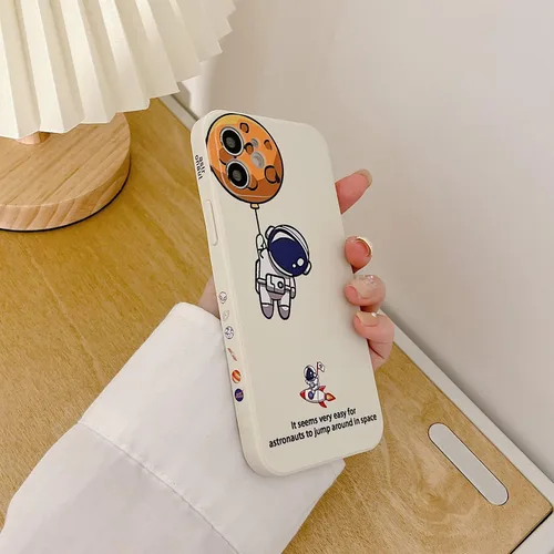 Vista 37 de Yonds Queen para iPhone 7 Plus / 8 Plus, linda funda con diseño de astronauta de dibujos animados, elegante parachoques de TPU suave, protectora
