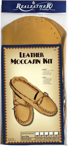 Vista 7 de Realeather C4607-00 Kit de Artesanía en Cuero de Mocasines para Bebé, Talla 6-9 Meses, Ante, 1 Par