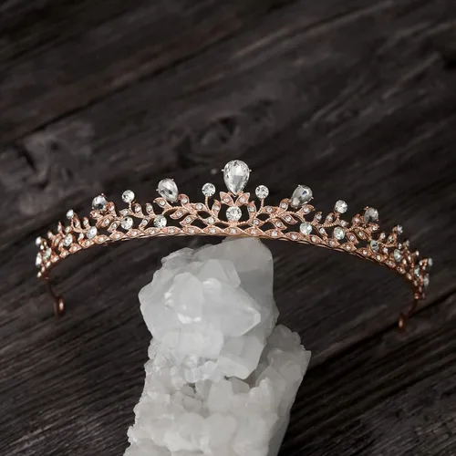 Vista 7 de SWEETV Tiara de boda de cristal para novias y niñas de flores, diadema de princesa para concurso, joyería de pelo de novia para mujeres y niñas, oro