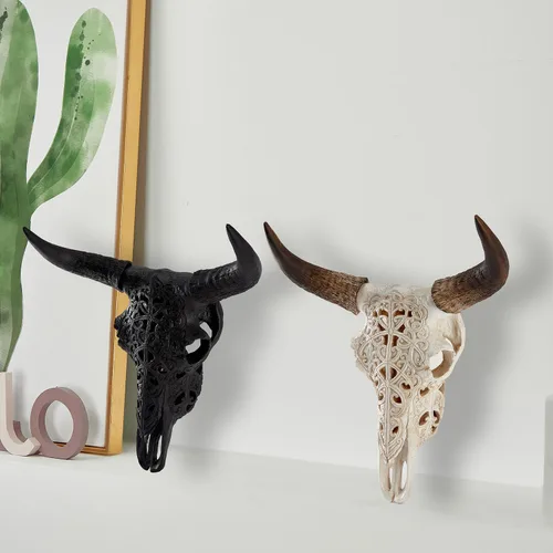 Vista 5 de OTARTU Escultura para colgar en la pared, diseño tribal negro, diseño tallado con calavera de buey de 19 pulgadas, arte de decoración de pared