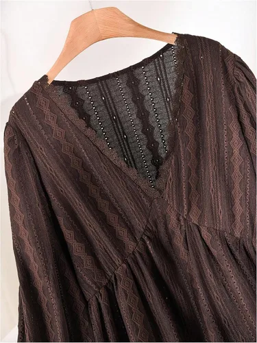 Vista 5 de SOLY HUX Blusa de manga larga con cuello en V profundo de encaje para mujer, talla grande, peplum para otoño