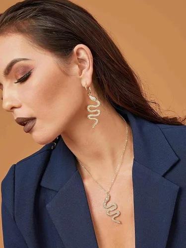 Vista 2 de Balirek Aretes y collar de serpiente chapados en oro de 14 quilates, aretes colgantes personalizados, diseño de animales punk, hipoalergénicos