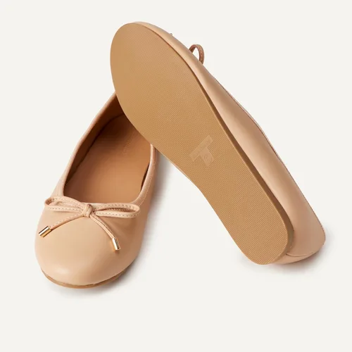 Vista 6 de Amazon Essentials Bailarinas con lazo