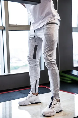Vista 5 de FIRSTGYM - Pantalones deportivos para hombre ajustados con malla en el muslo, joggers para el gimnasio con bolsillos con cremallera