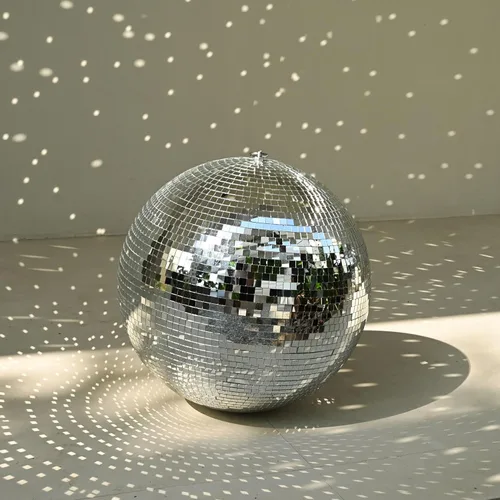 Vista 17 de Yescom Juego de 8 bolas de discoteca de 7/12/16/20/24 pulgadas, bolas de espejo surtidas, decoración de vidrio para colgar para fiestas de los años