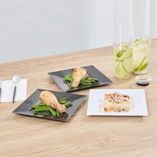 Vista 7 de Restaurantware Platos de fiesta de 8.2 x 8.2 x 0.5 pulgadas, 100 platos de postre de plástico desechables – Platos cuadrados de plástico negro