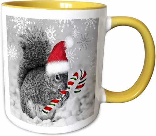 Vista 11 de 3dRose Esta linda ardilla navideña tiene un bastón de caramelo y un sombrero de Santa en el paisaje invernal cubierto de nieve. Taza negra de dos