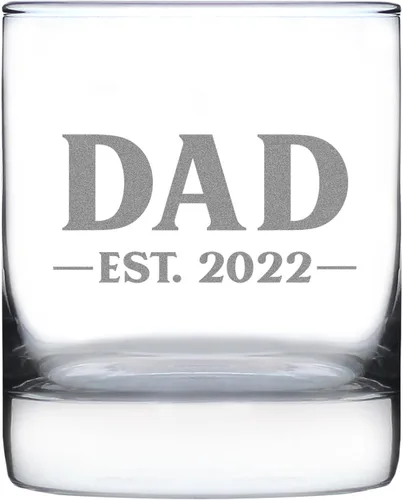 Vista 15 de Dad Est 20XX personalizado – Nuevo padre whisky rocas regalo de cristal para padres primerizos – Gafas personalizadas atrevidas de 10.25 onzas