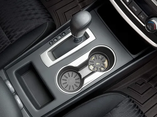 Vista 2 de WeatherTech CarCoasters, posavasos extraíbles para portavasos, paquete de 4