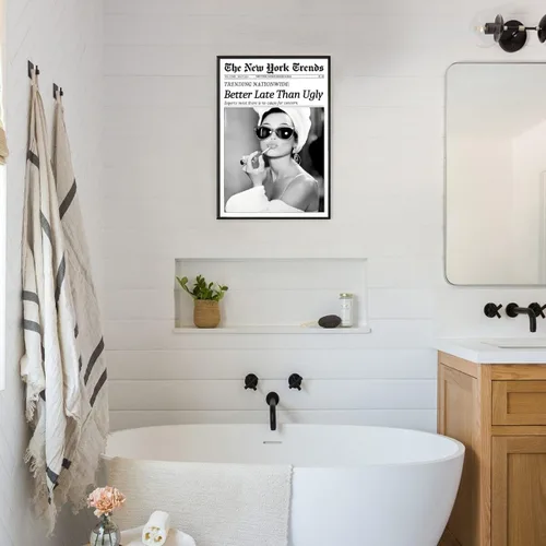 Vista 5 de Arte de pared de periódico vintage, impresiones en lienzo en blanco y negro Better Late Than Ugly Funky póster feminista moderno preppy, decoración