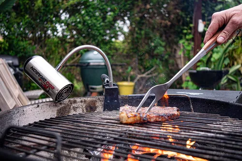 Vista 7 de Ventilador de carbón BBQ Dragon - Ventilador de parrilla inalámbrico para acampar, chimenea y parrillas - Ventilador de aire BBQ resistente