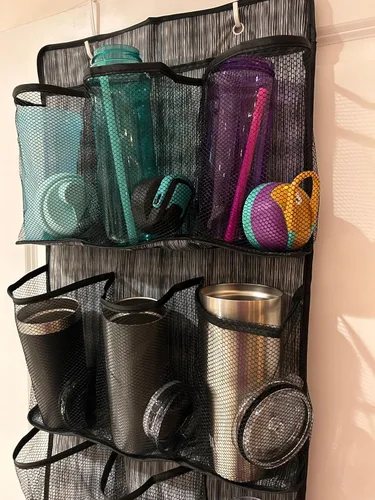 Vista 6 de Jokari Organizador de almacenamiento de vasos y botellas, estante para puerta con capacidad para grandes recipientes de agua y bebida con un sistema