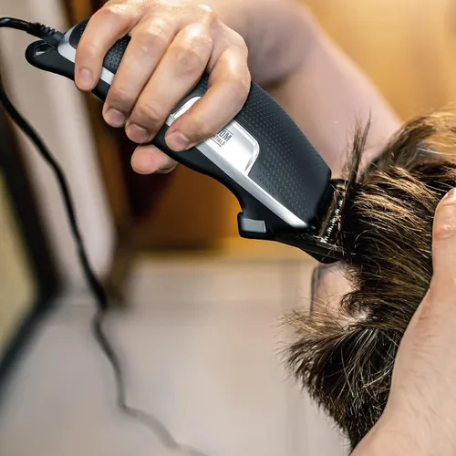 Vista 7 de Cortapelos y recortadora de barba para hombres, kit de peluquero con cable, tijeras para bigote
