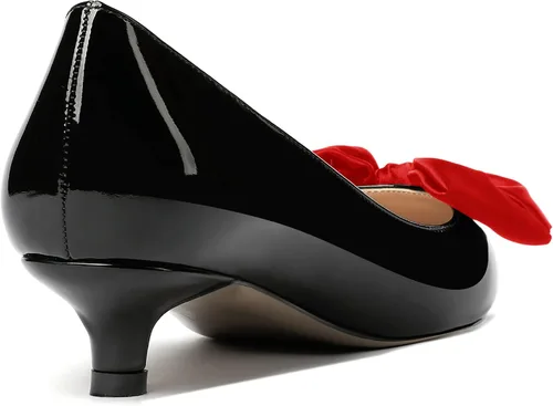 Vista 5 de WAYDERNS Zapatos de tacón bajo para mujer, patente, puntera puntiaguda, decoración de lazo, zapatos de tacón bajo de 1.5 pulgadas