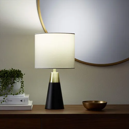 Vista 9 de Amazon Basics Bombilla LED A19 equivalente a 60 W, luz blanca diurna, no regulable, vida útil de 10,000 horas, paquete de 6