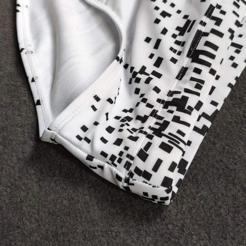 Vista 7 de UXH Traje de baño para hombre, con relleno, sexy, para natación, playa, surf, natación, traje de baño